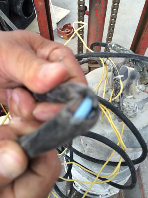 泥沙泵电缆损坏