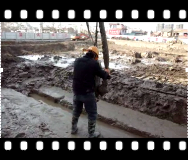 [江苏]4寸潜水泥沙泵地下连续墙施工视频
